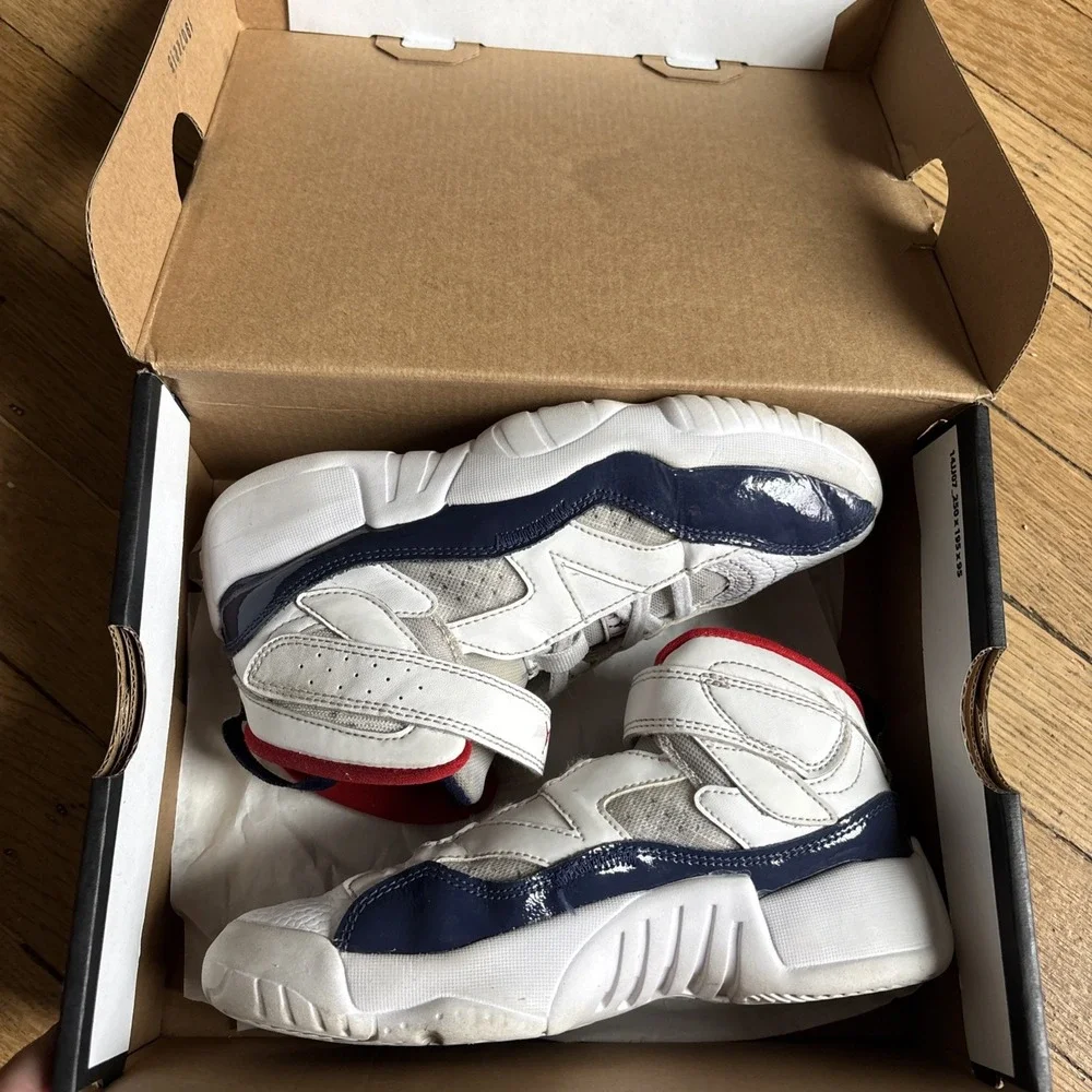 nike air jordan jumpman two trey shoes GS 1y Youth DQ8432-102 White Shoes